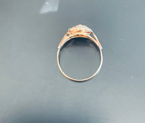 Womens antique diamond daisy ring