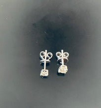 Load image into Gallery viewer, Women’s 0.50ct diamond stud earrings
