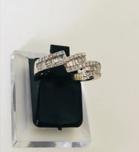 Load image into Gallery viewer, Baguette &amp; Solitaire White Diamond Ring