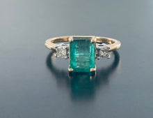 Load image into Gallery viewer, Women’s Natural 2ct Emerald and Diamond ring