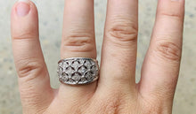 Load image into Gallery viewer, Vintage women’s filagree shield ring white gold